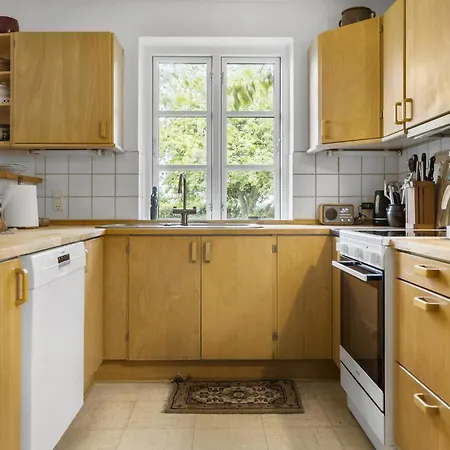 Holiday home In With Kitchen *